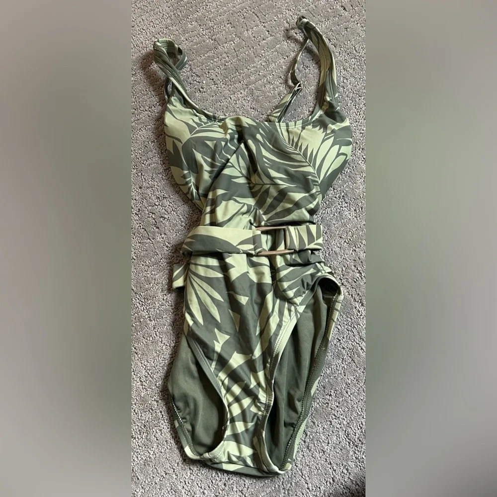 Lands’ End Green Palm Print One Piece Swimsuit
